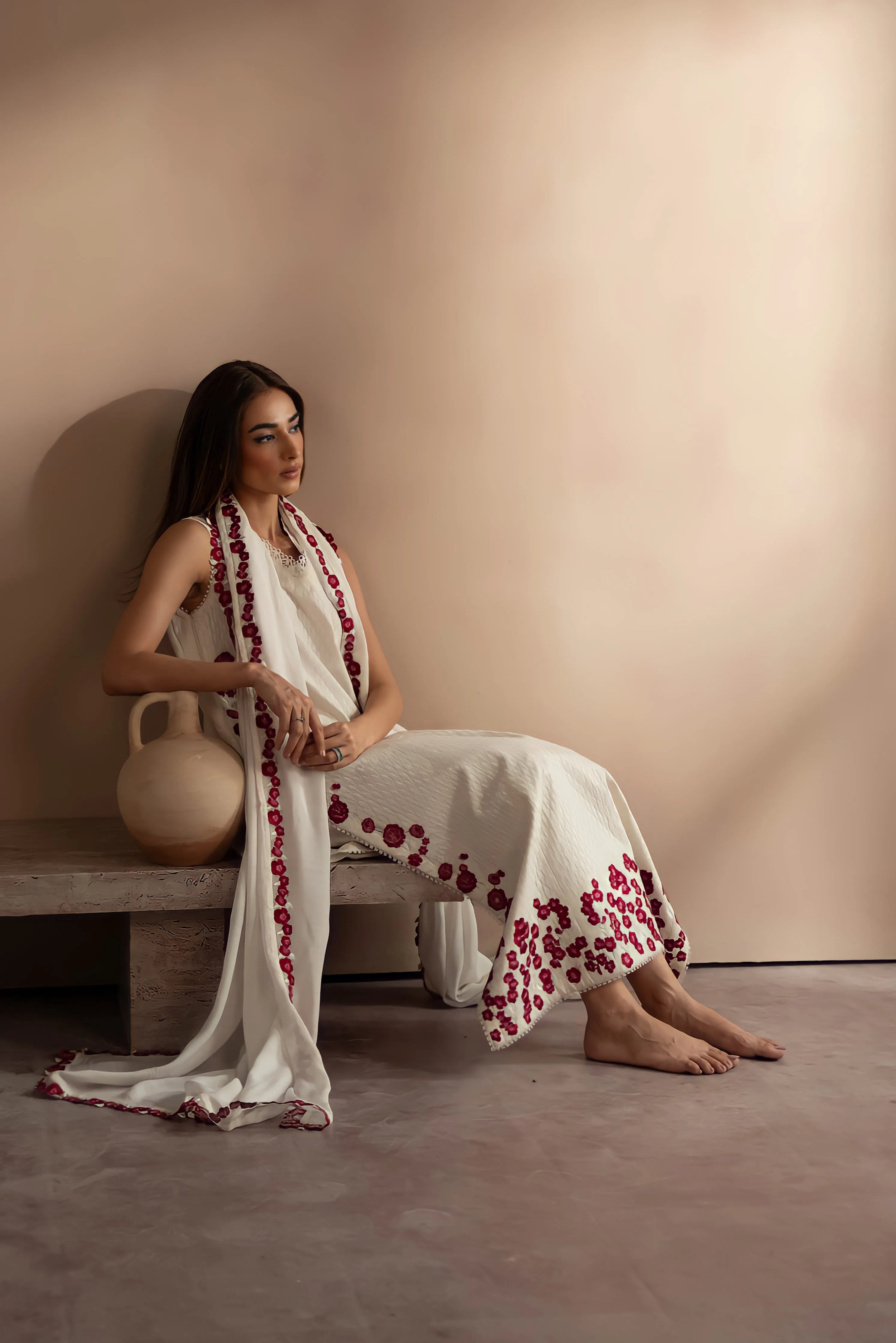 Classic White Roses Embroidered Set 3Pcs (Npa3-24420)