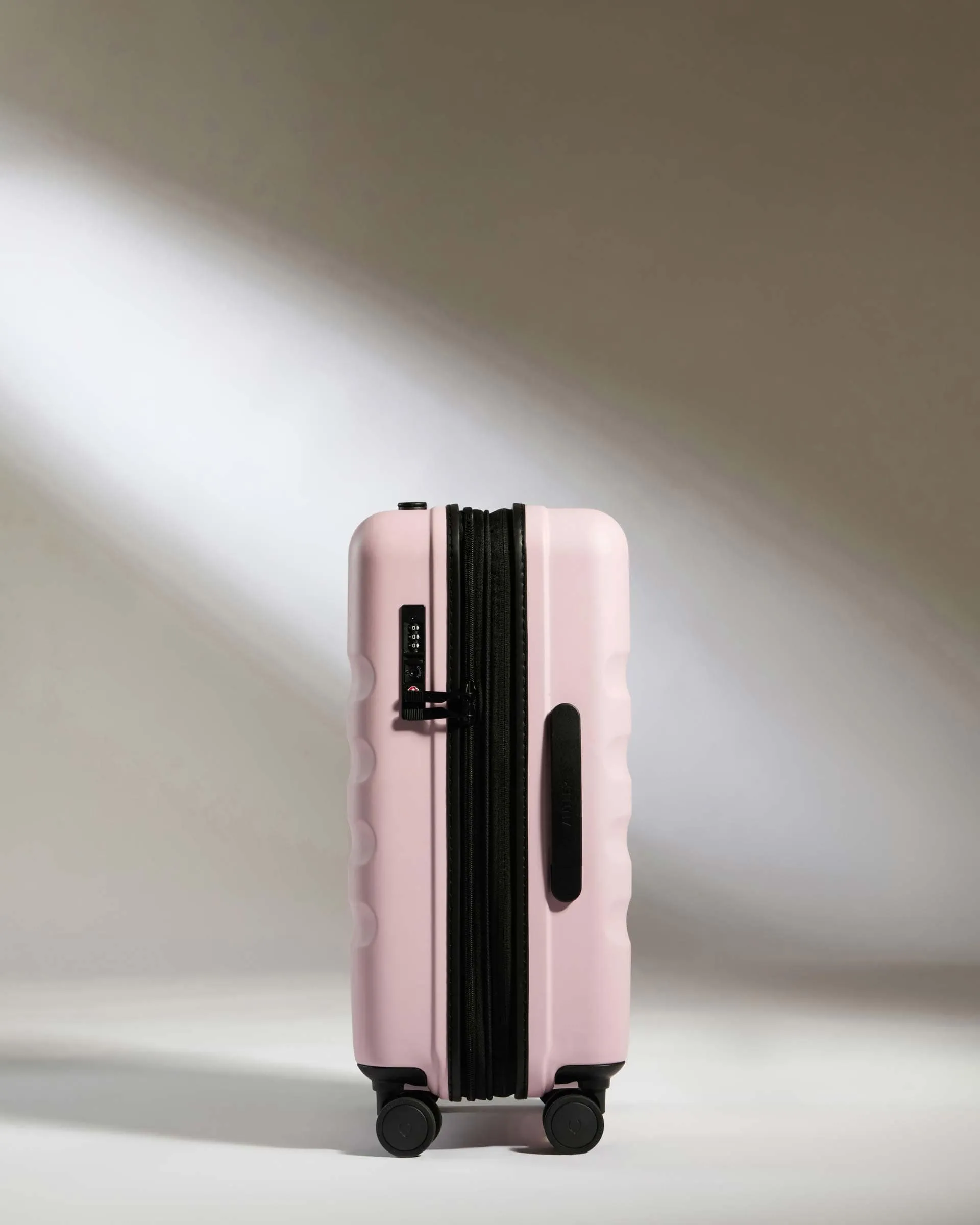 Expandable Cabin Suitcase in Moorland Pink - Icon Stripe